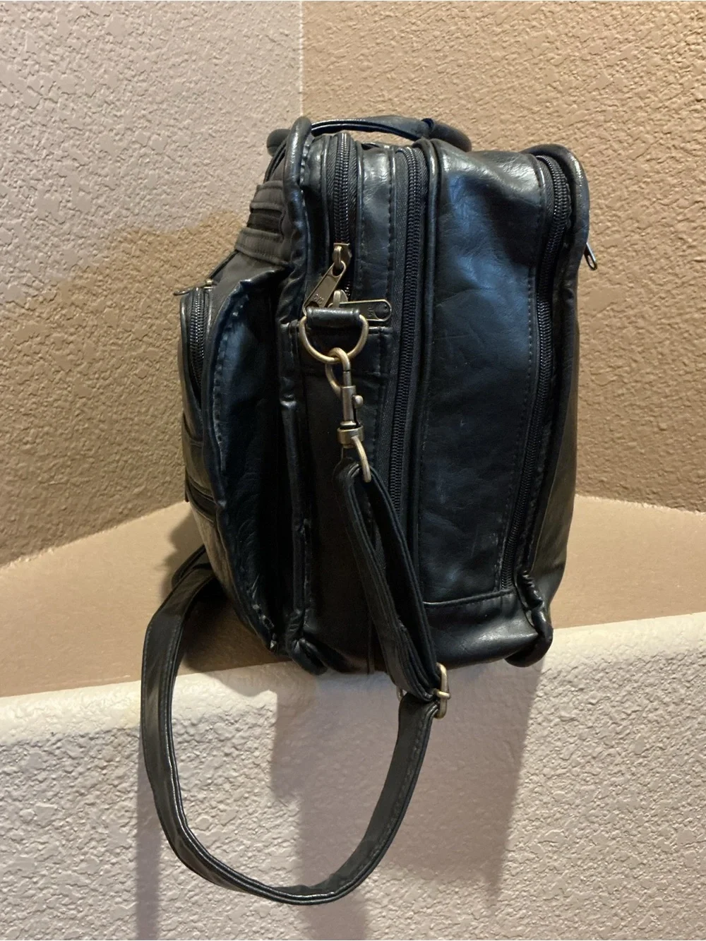 Vintage Monarch Multi-Pocket Black Briefcase Messenger Bag 16”x 11” expandable
